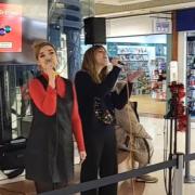 Shoppers were treated with live Christmas music.